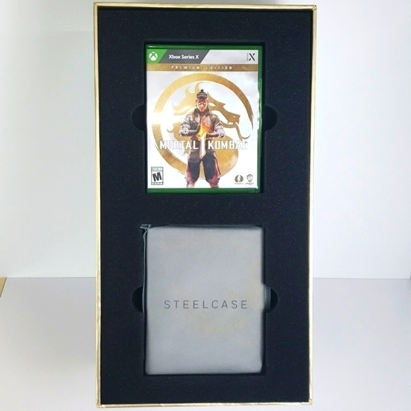 Mortal Kombat Kollector's Edition Figure /Game for X Box series X - Picture 4 of 15